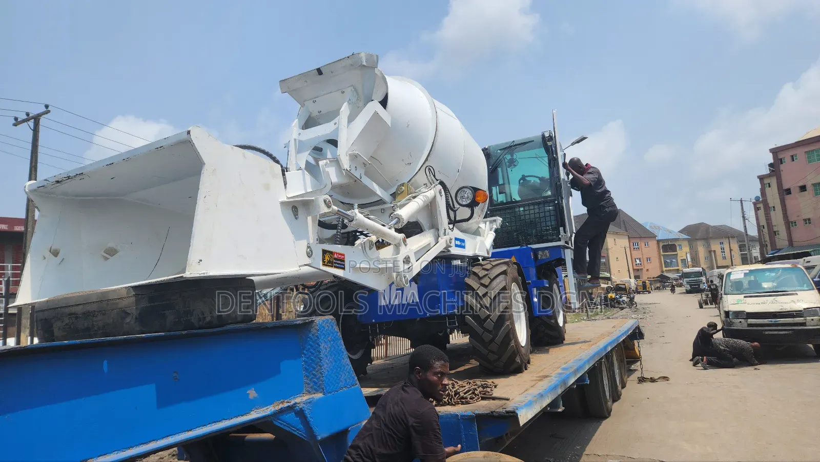 DGM Mobile Selfloader Concrete Mixer Truck
