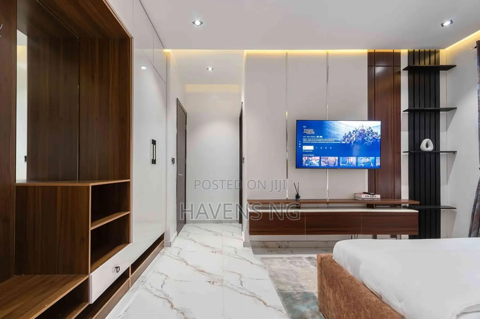 Stylish 2-Bedroom Apartment in Ikate With Pool.