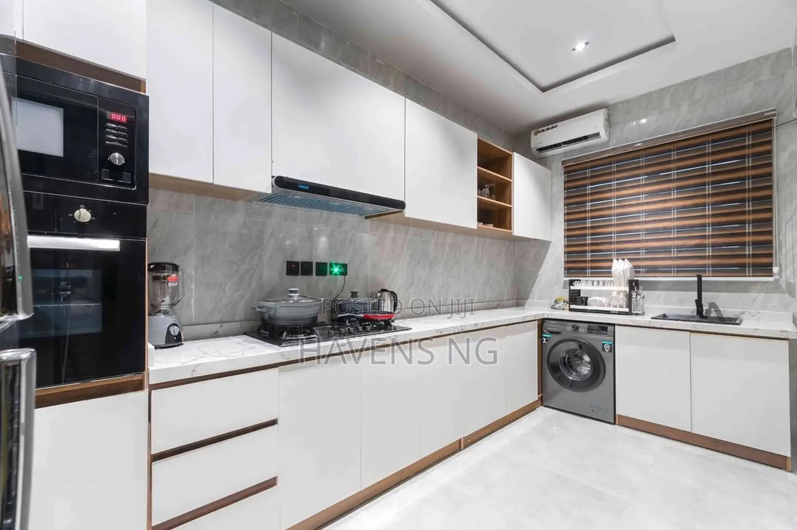 Stylish 2-Bedroom Apartment in Ikate With Pool.