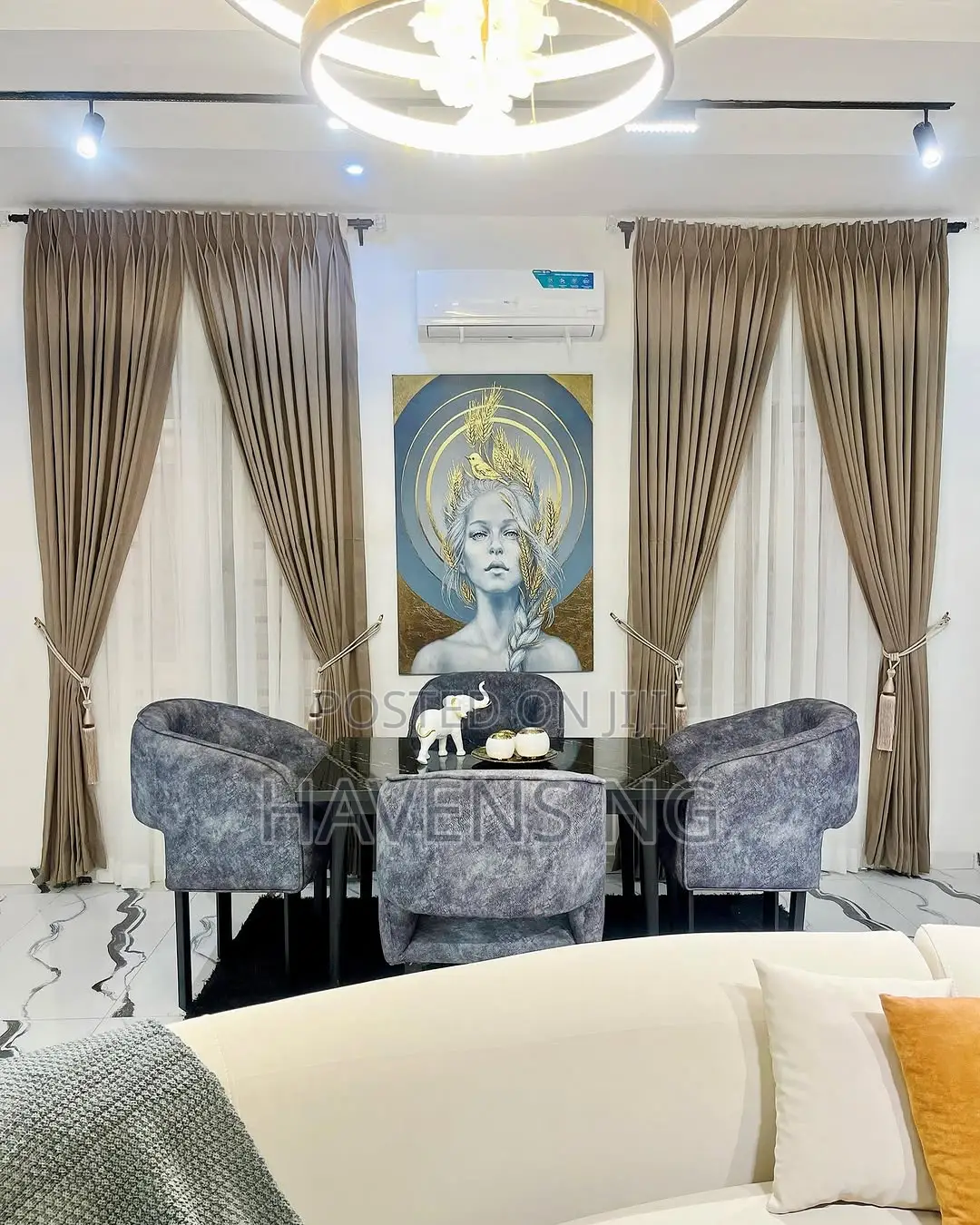 A Fully Automated 3-Bedroom Luxury Apartment