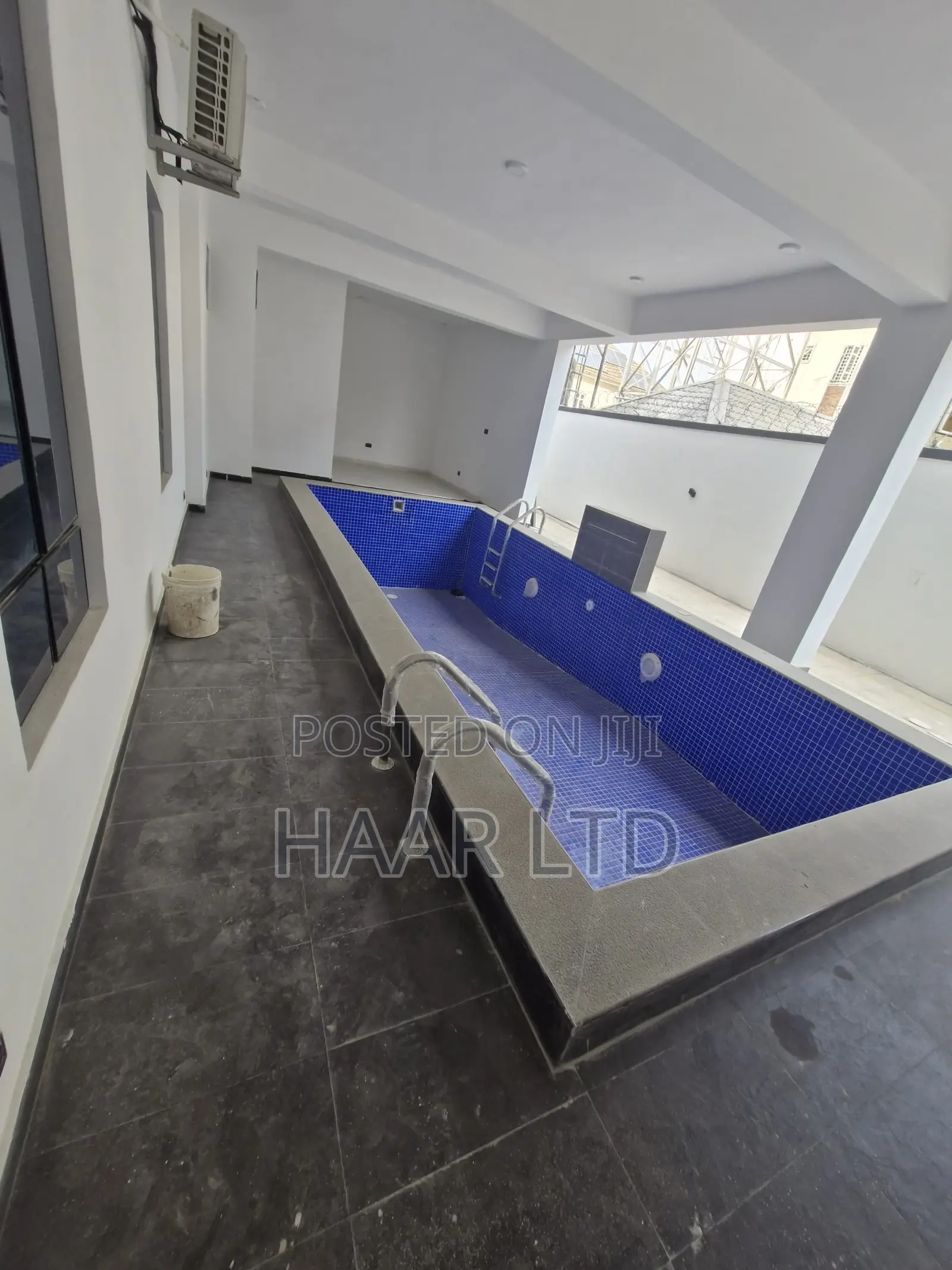2bdrm Block of Flats in Ologolo for sale