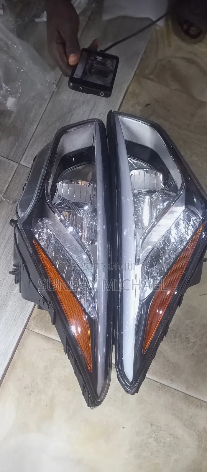 Headlight Set Hyundai Santa Fe 2011 to 2014
