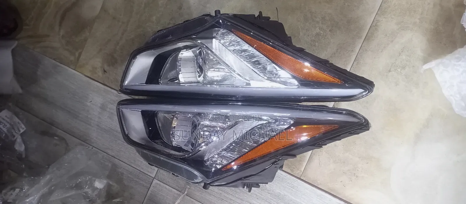 Headlight Set Hyundai Santa Fe 2011 to 2014
