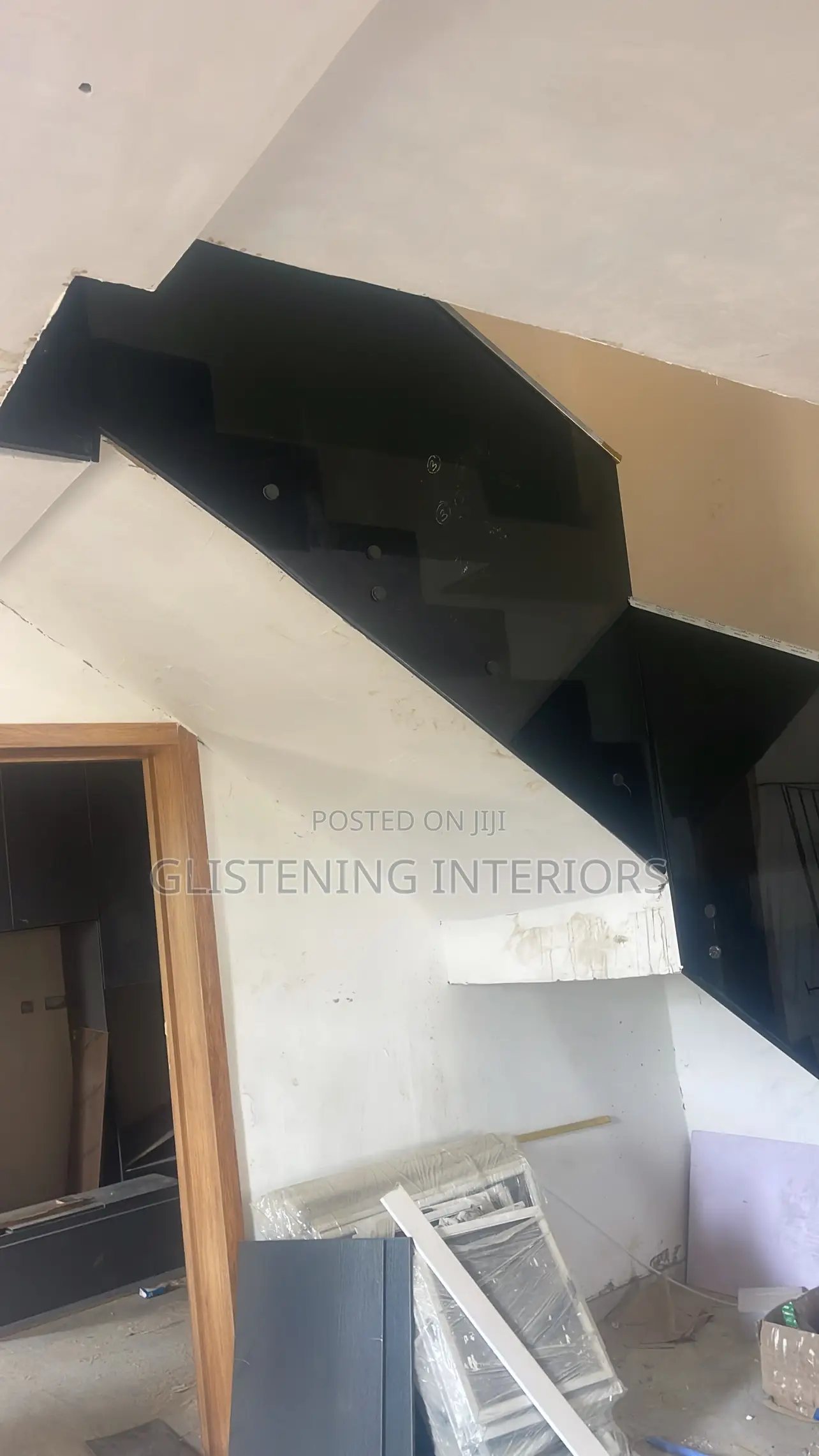 Staircase Design With A Tinted 10mm Glass