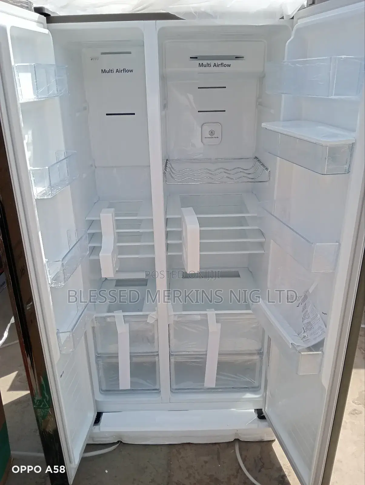 Hisense Side by Side Refrigerator Mirror With Dispenser