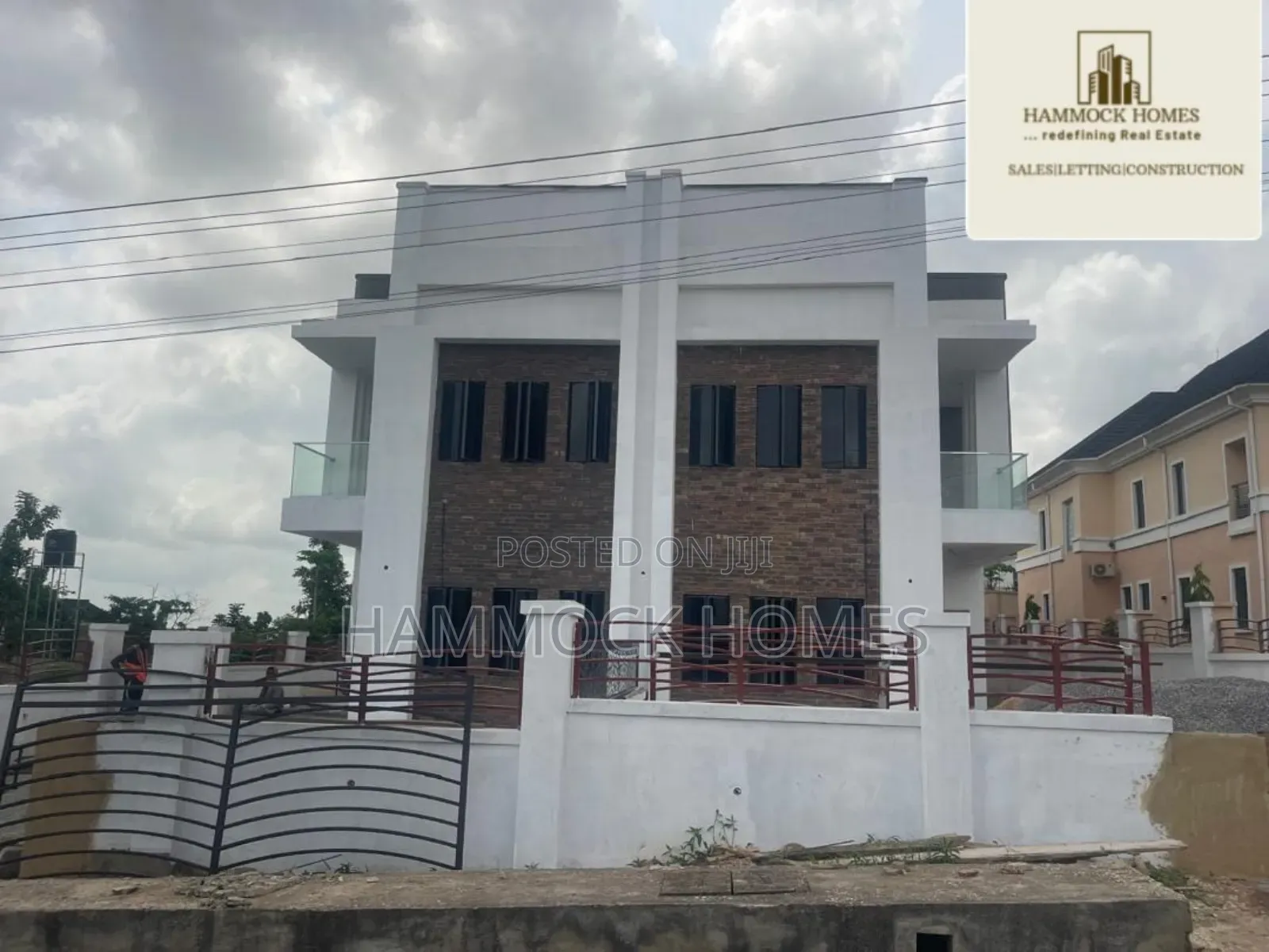5bdrm Duplex in Kolapo Ishola Gra, Akobo for sale