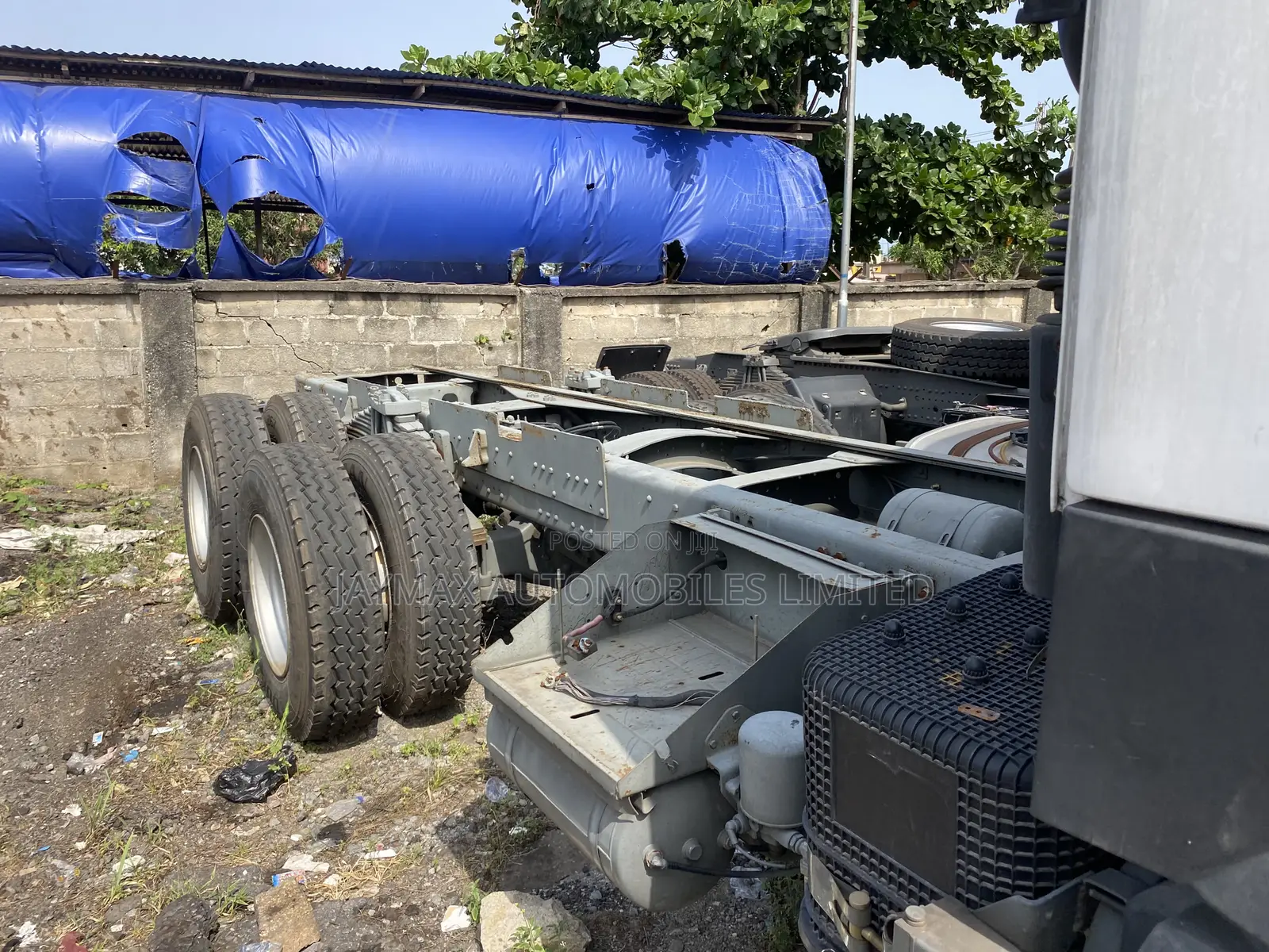 Howo 371 White Cap and Chassis 2017
