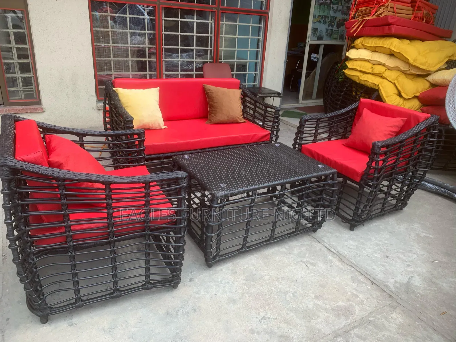 Quality Set of Outdoor Rattan Chair With Table