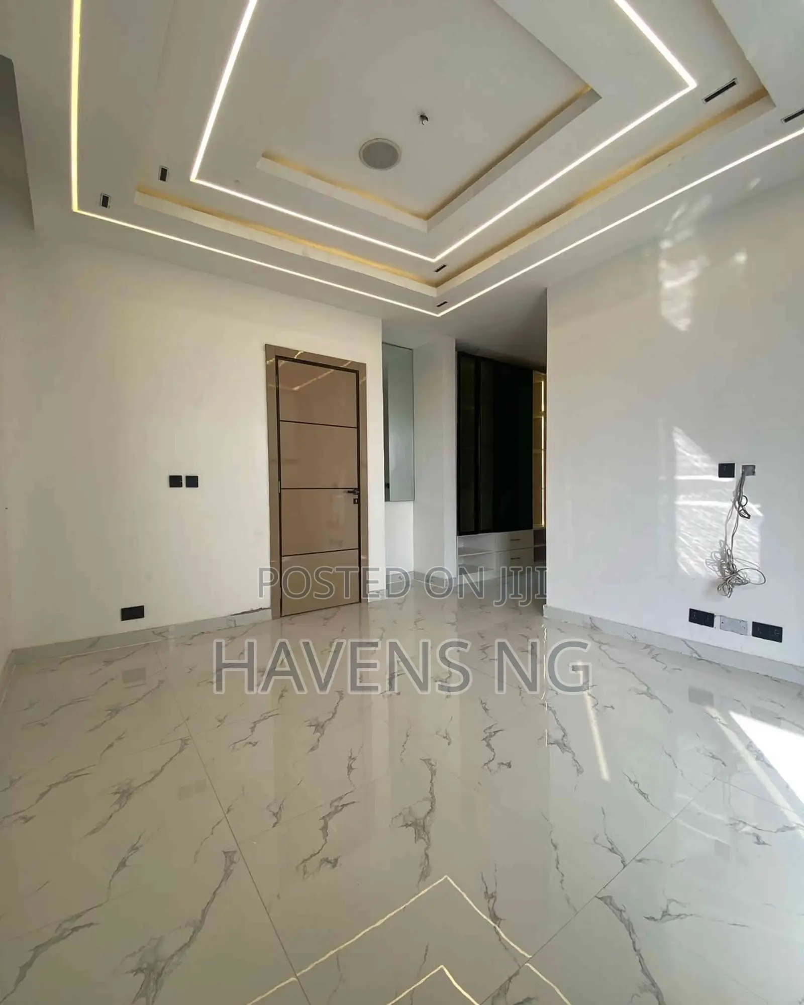 5bdrm Duplex in Ado / Ajah for sale