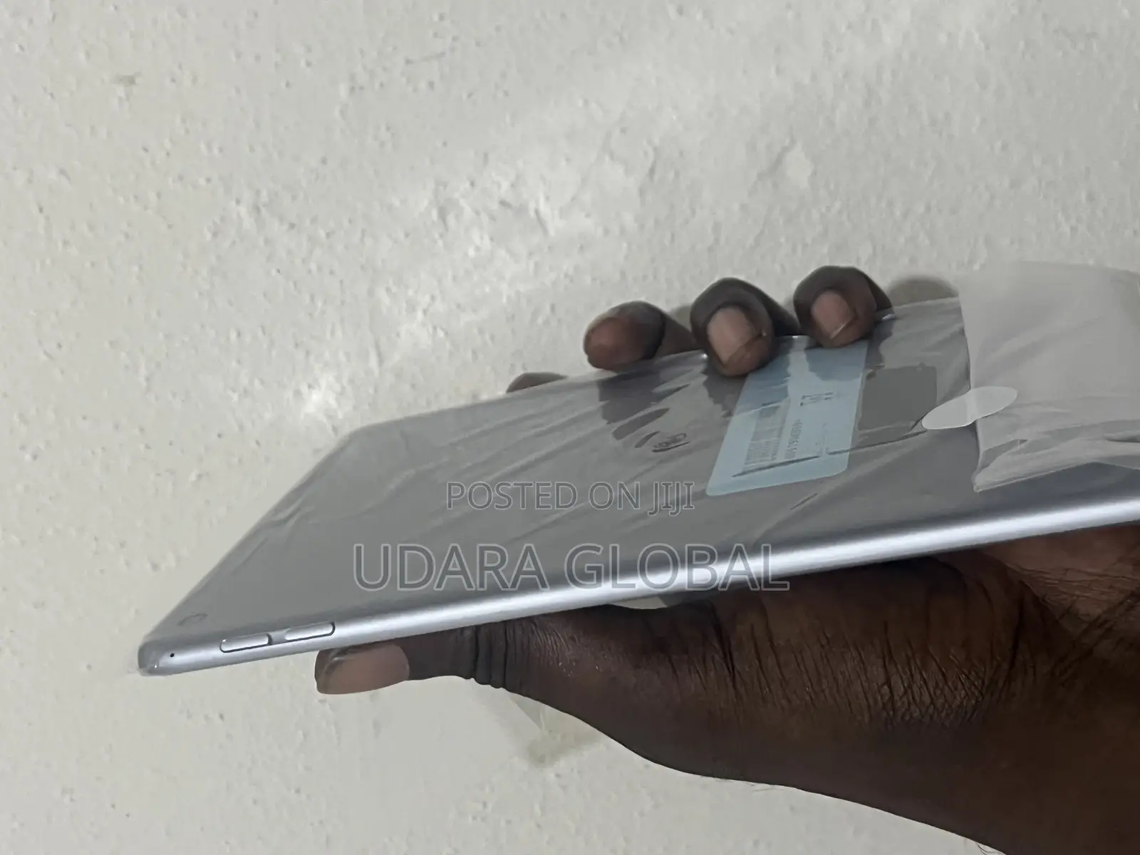 Apple iPad mini 4 16 GB Gray