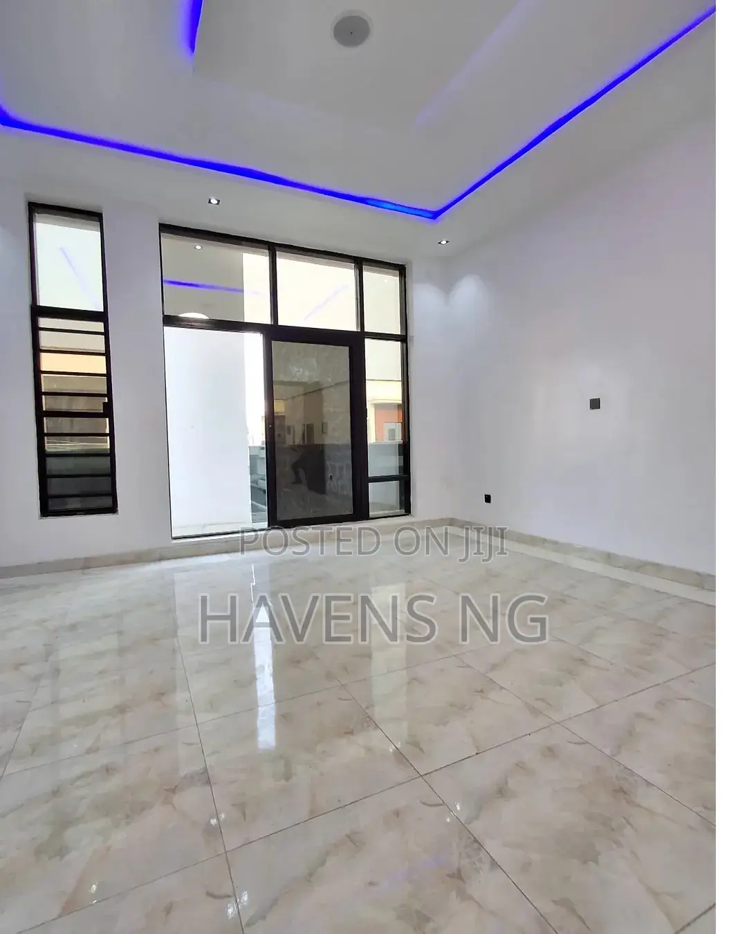 5bdrm Duplex in Lekki Phase 2 for sale