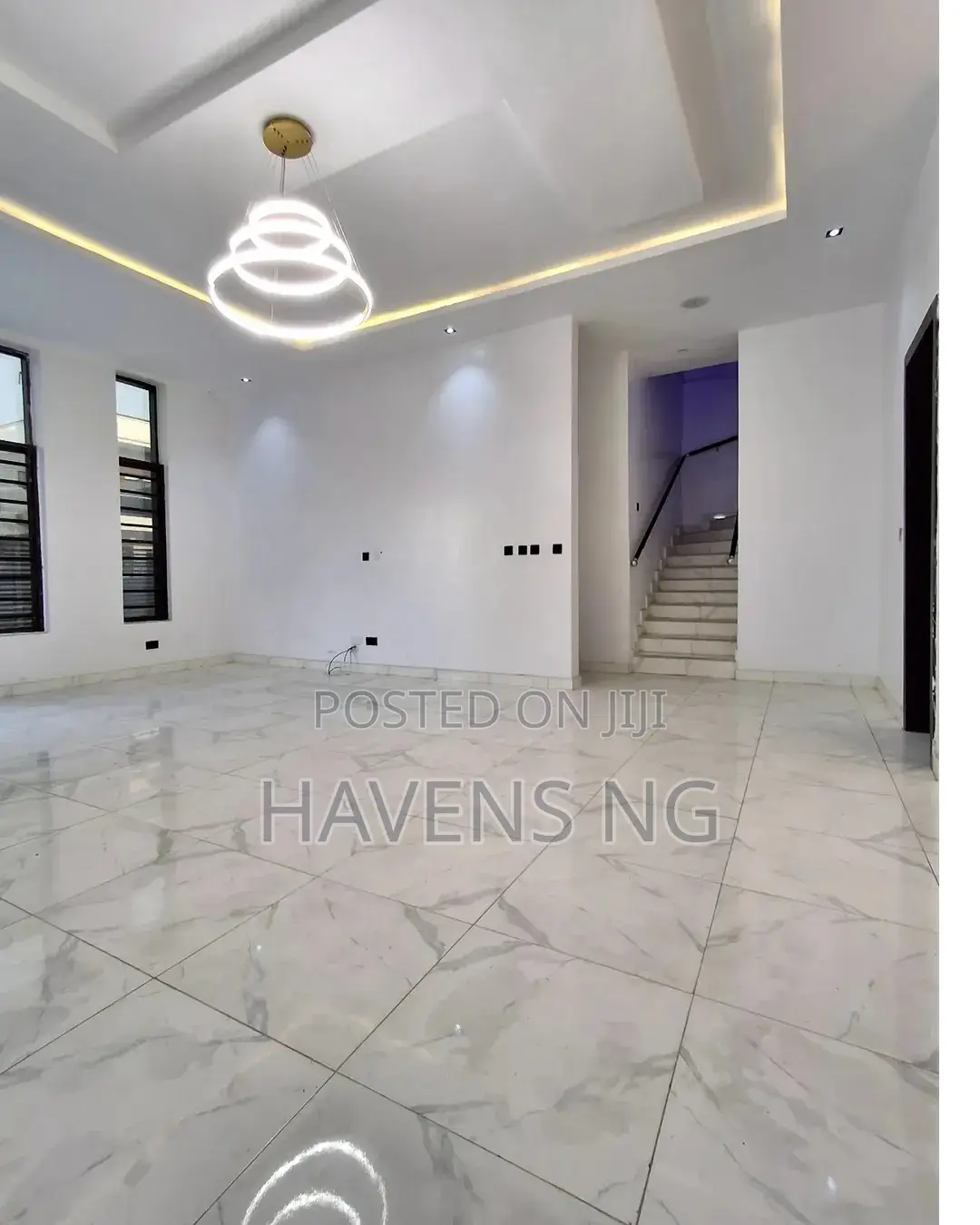 5bdrm Duplex in Lekki Phase 2 for sale