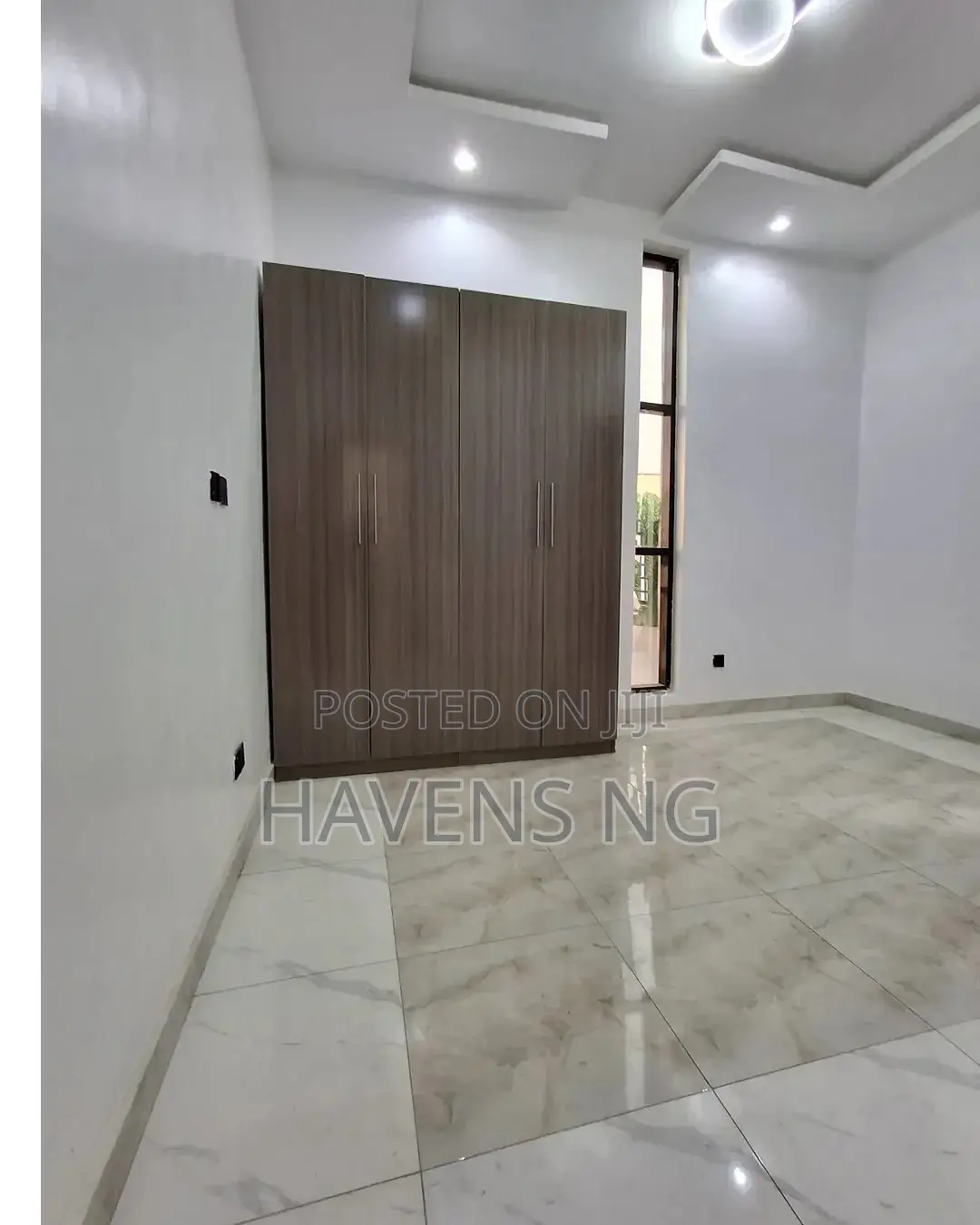 5bdrm Duplex in Lekki Phase 2 for sale