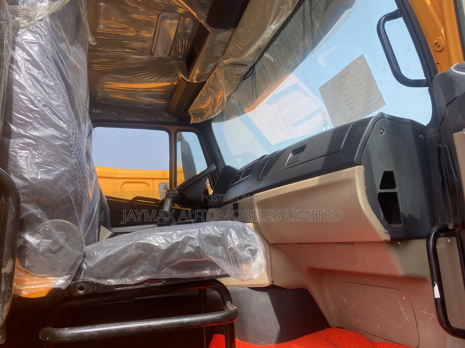 Yellow Howo 371 Tractor Head 2017