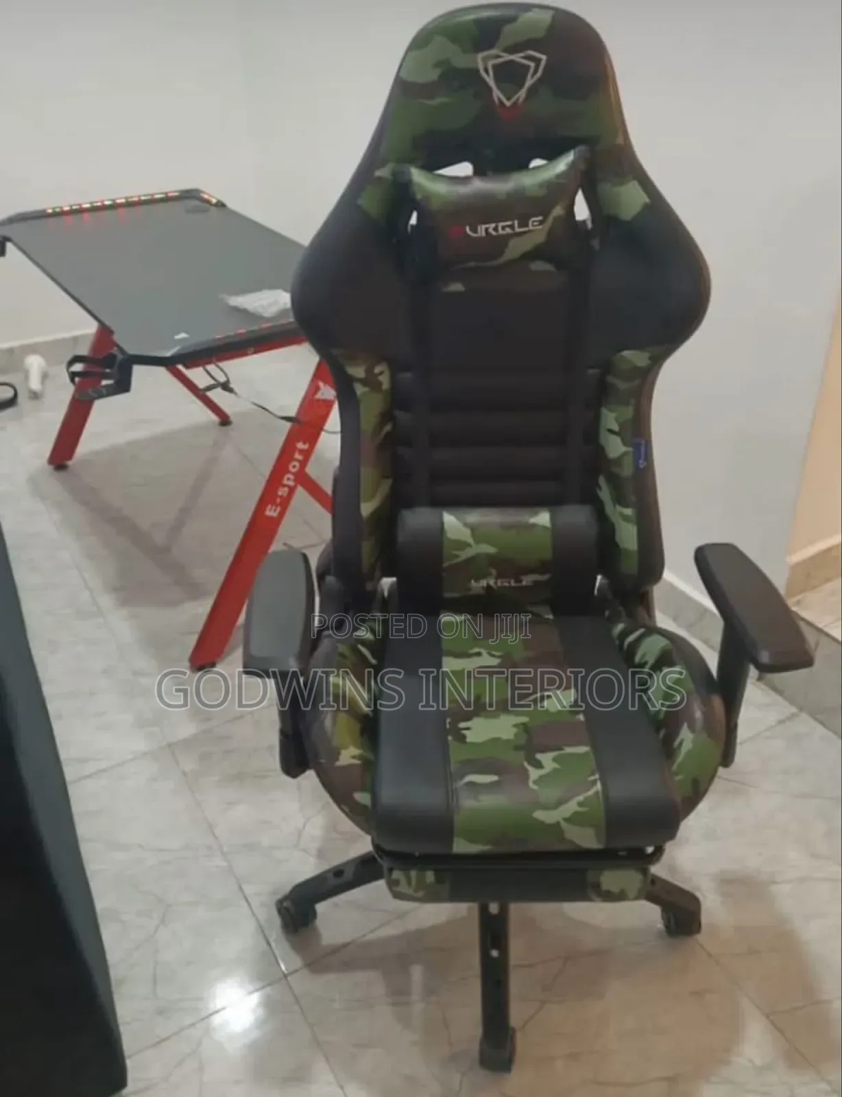 Eexclusive Modern Gaming Chair With Footrest