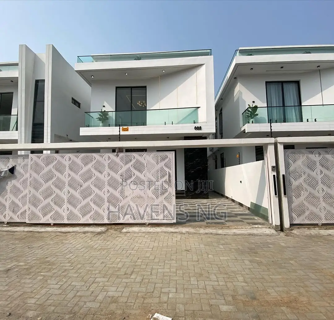 4bdrm Duplex in Lekki Phase 2 for sale