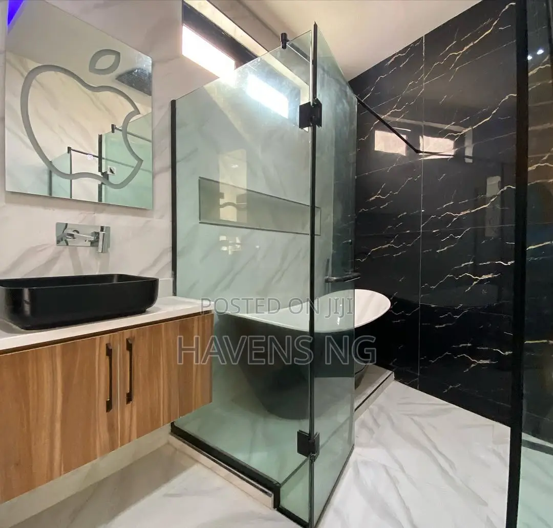 4bdrm Duplex in Lekki Phase 2 for sale