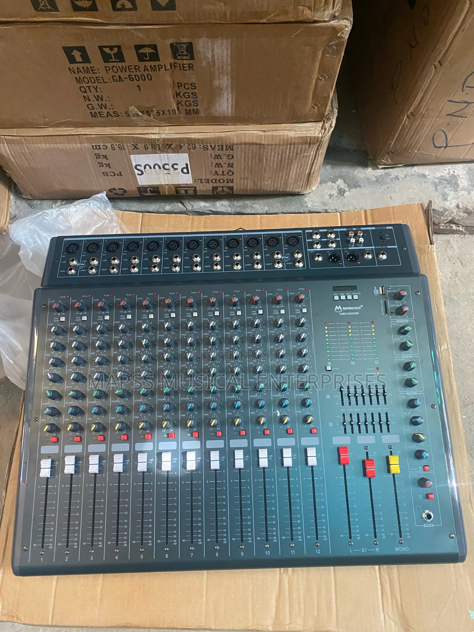 Yamaha Cmx1642 16-Channel Professional Live Mixer