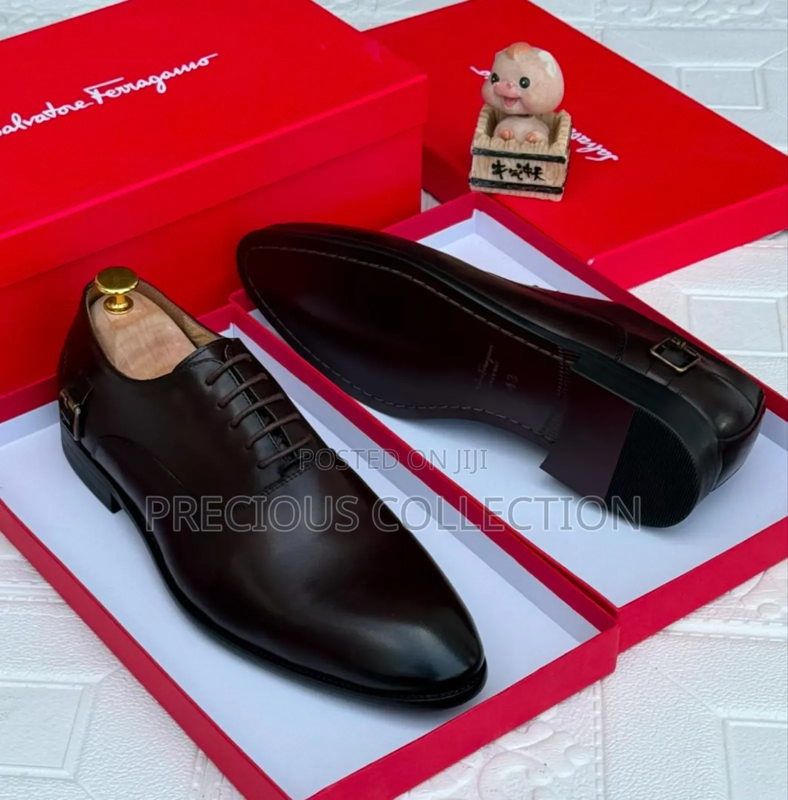 Ferragamo Pull on Lace Up Coperate Shoe