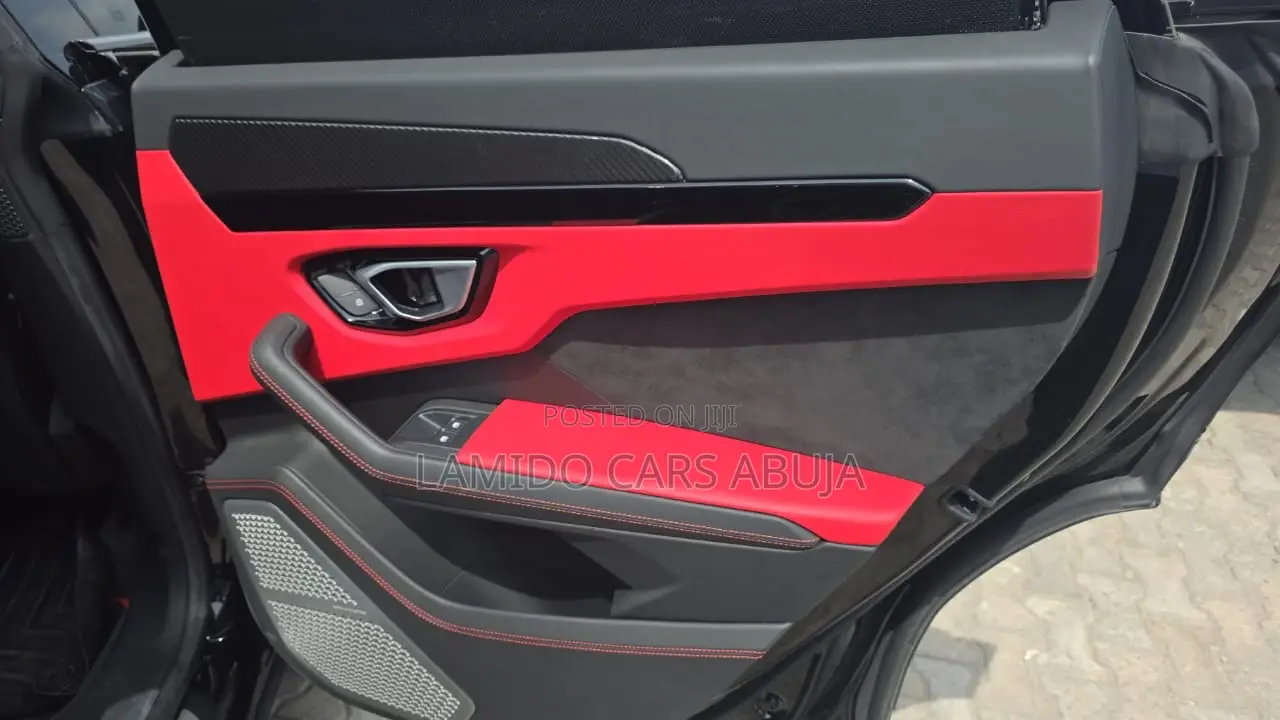Lamborghini Urus 2021 Black