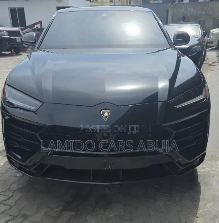 Lamborghini Urus 2021 Black