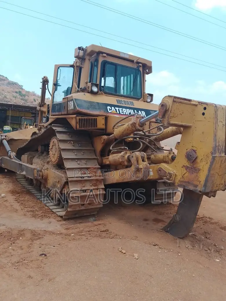 Cat D8 Bulldozer