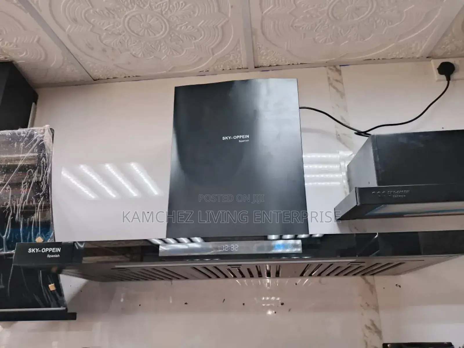 Hindware Alicia 90cm Filterless Auto Clean Chimney