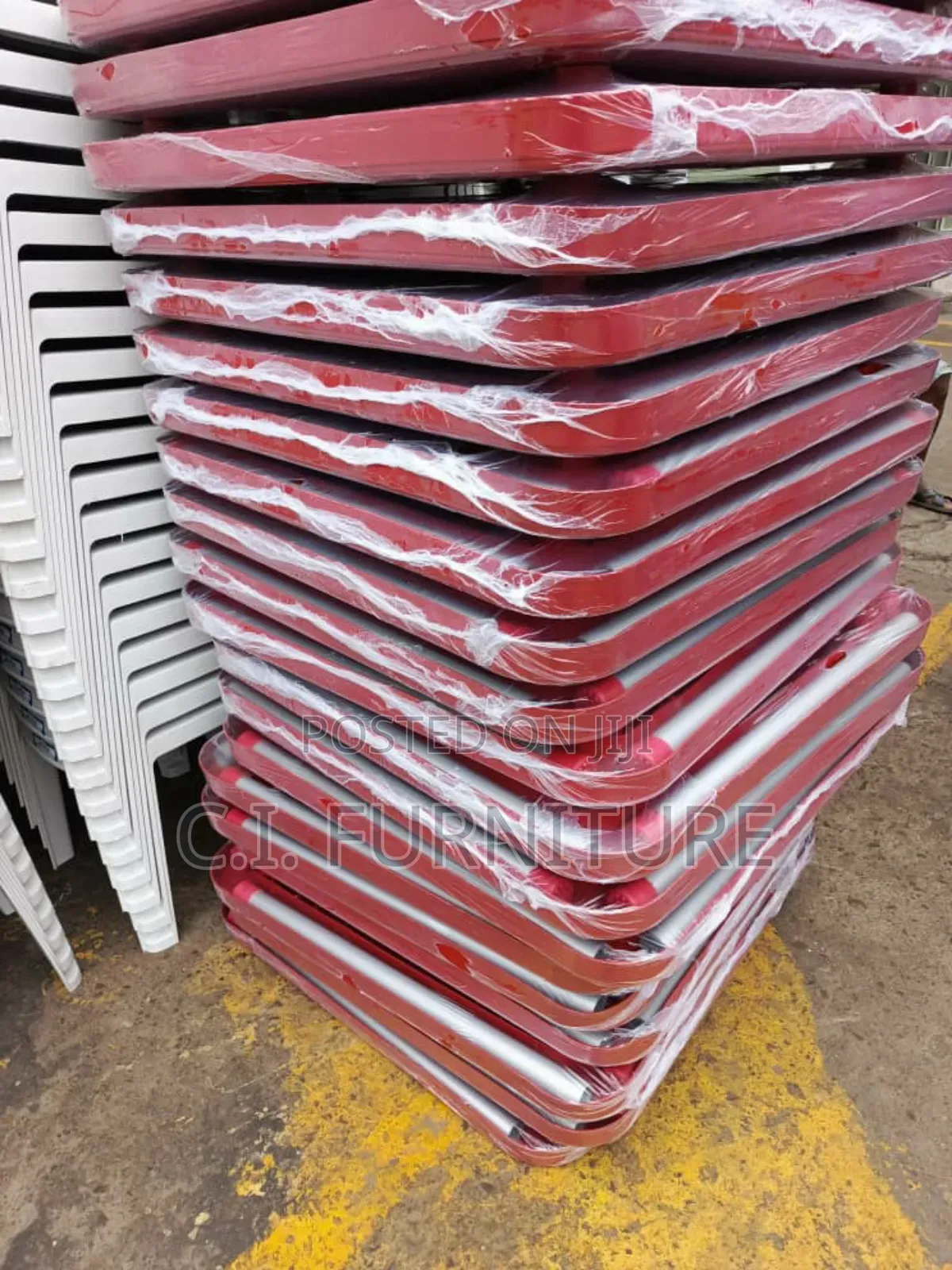 Good Four Legs Plastic Table for People's