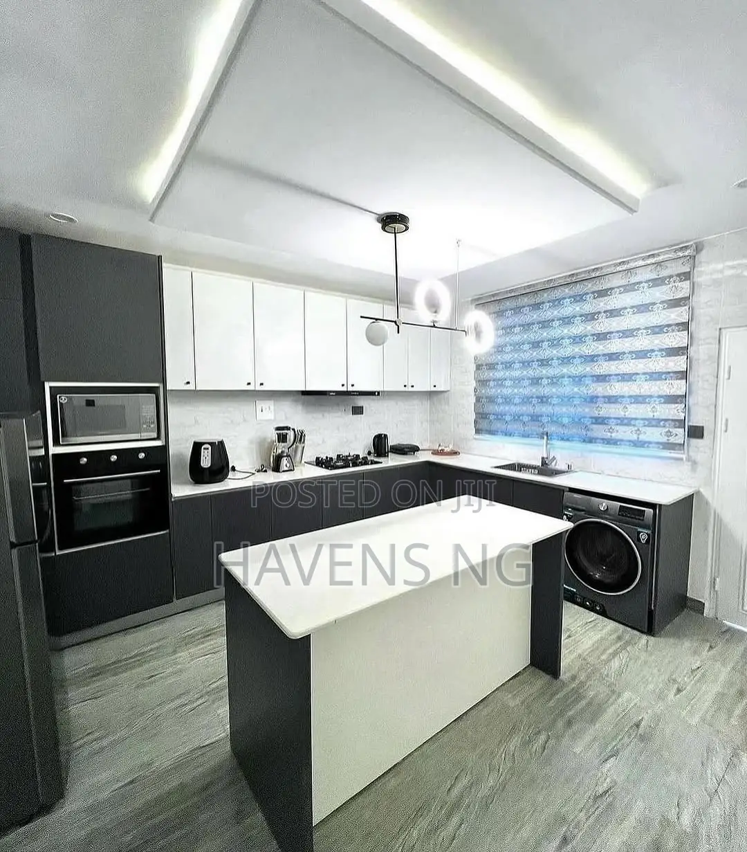 Luxury 4-Bedroom Apartment in Guzape