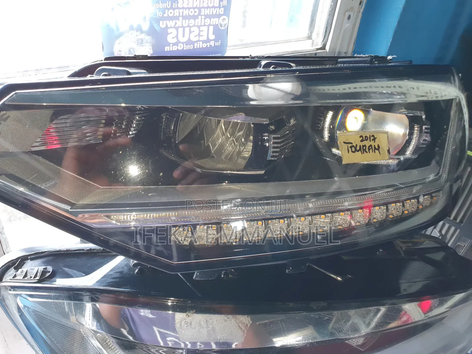 Headlights Volkswagen Touran 2018