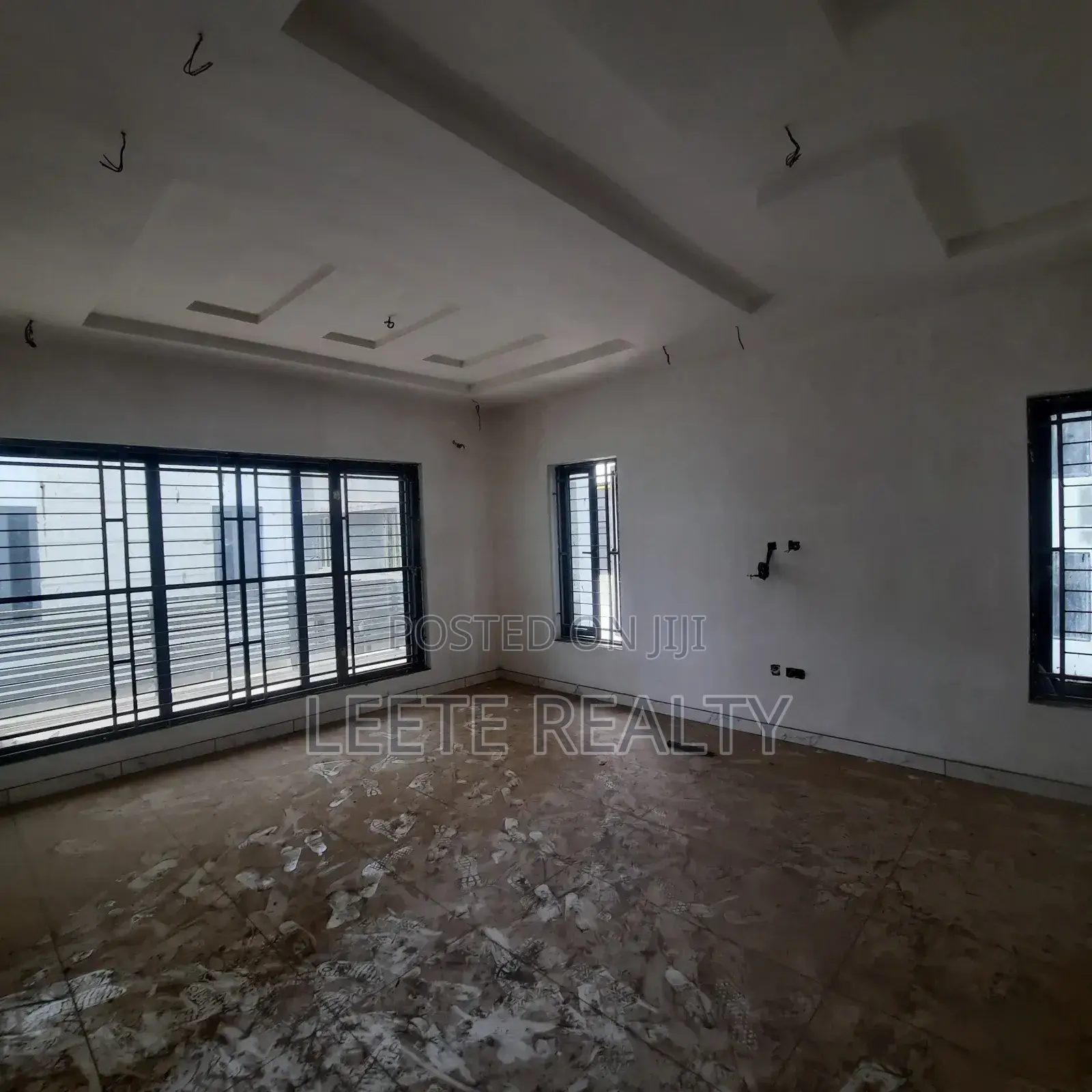 4bdrm Townhouse/Terrace in Jahi for sale