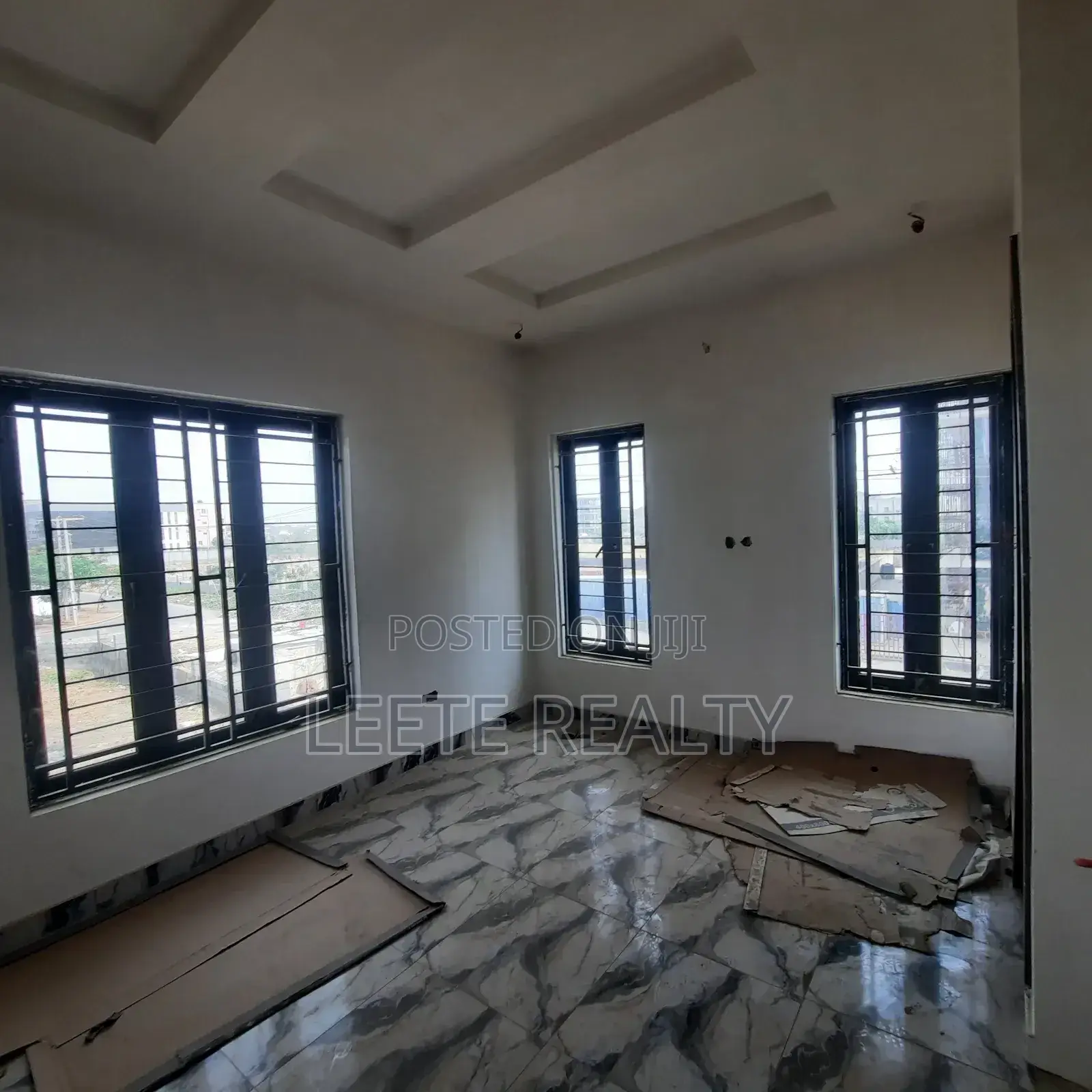4bdrm Townhouse/Terrace in Jahi for sale
