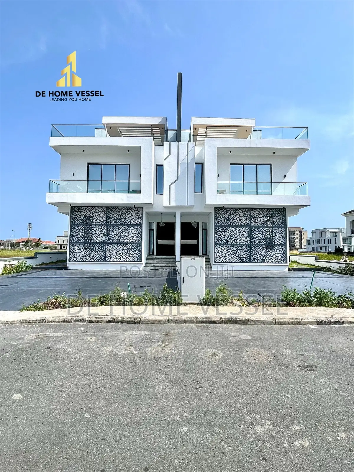 5bdrm Duplex in Ikate for sale