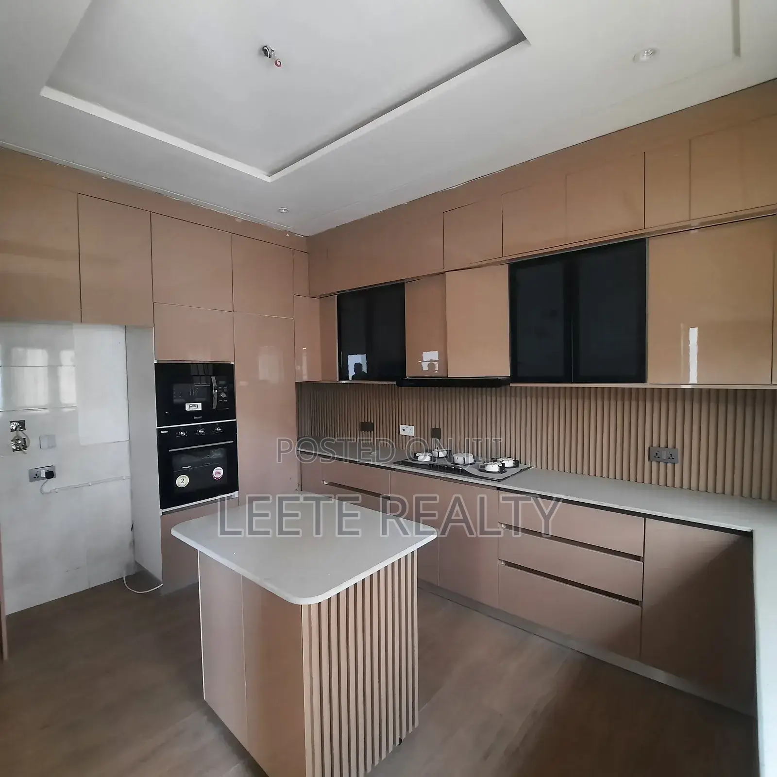 4bdrm Townhouse/Terrace in Jahi for sale