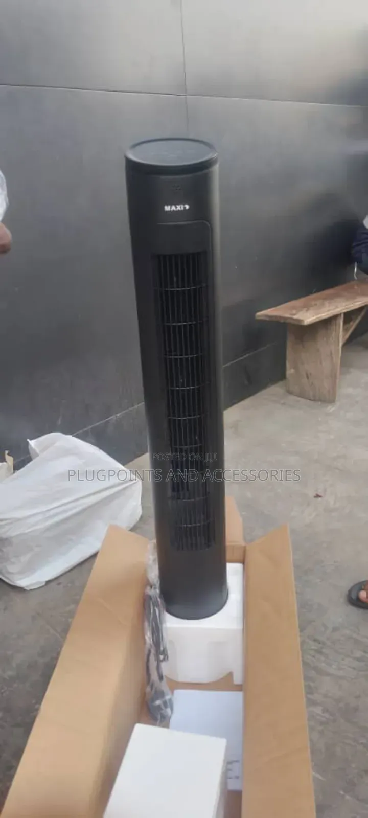 Maxi Tower Fan Black 40w