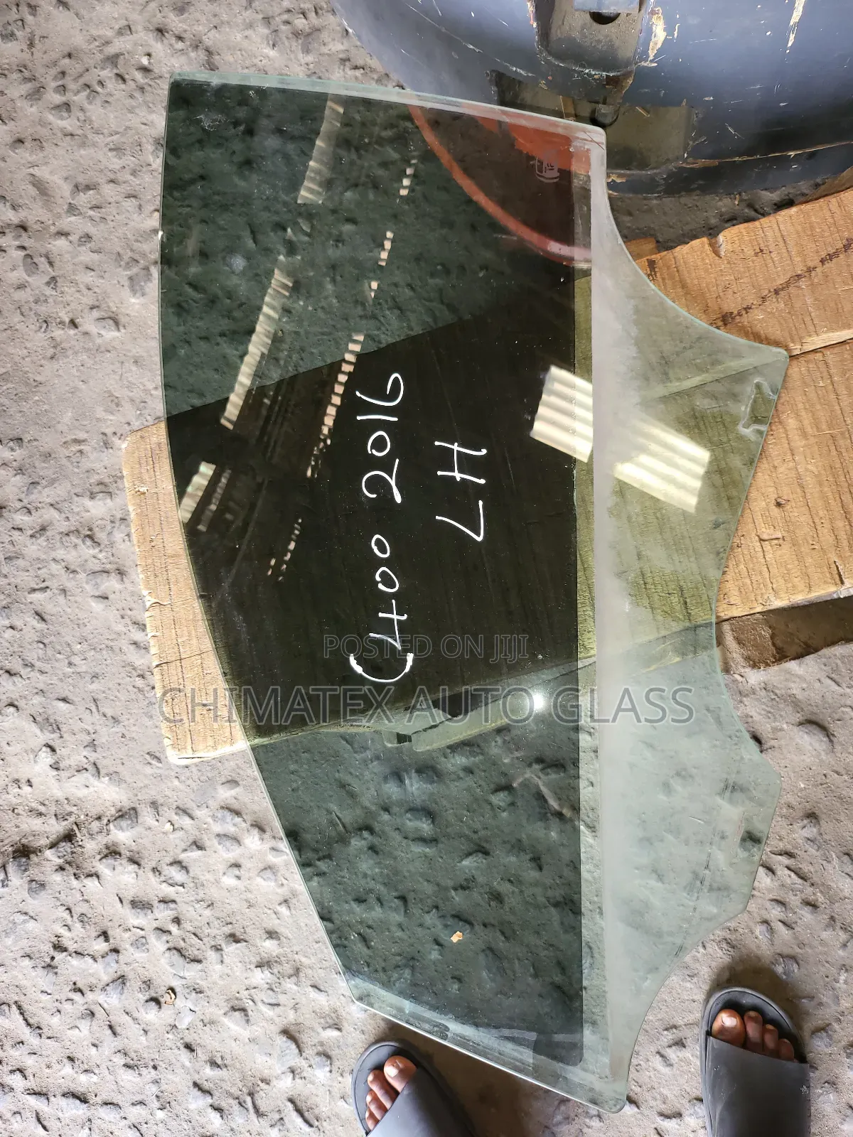 C400 2016 Door Glass Available We Deliver Install