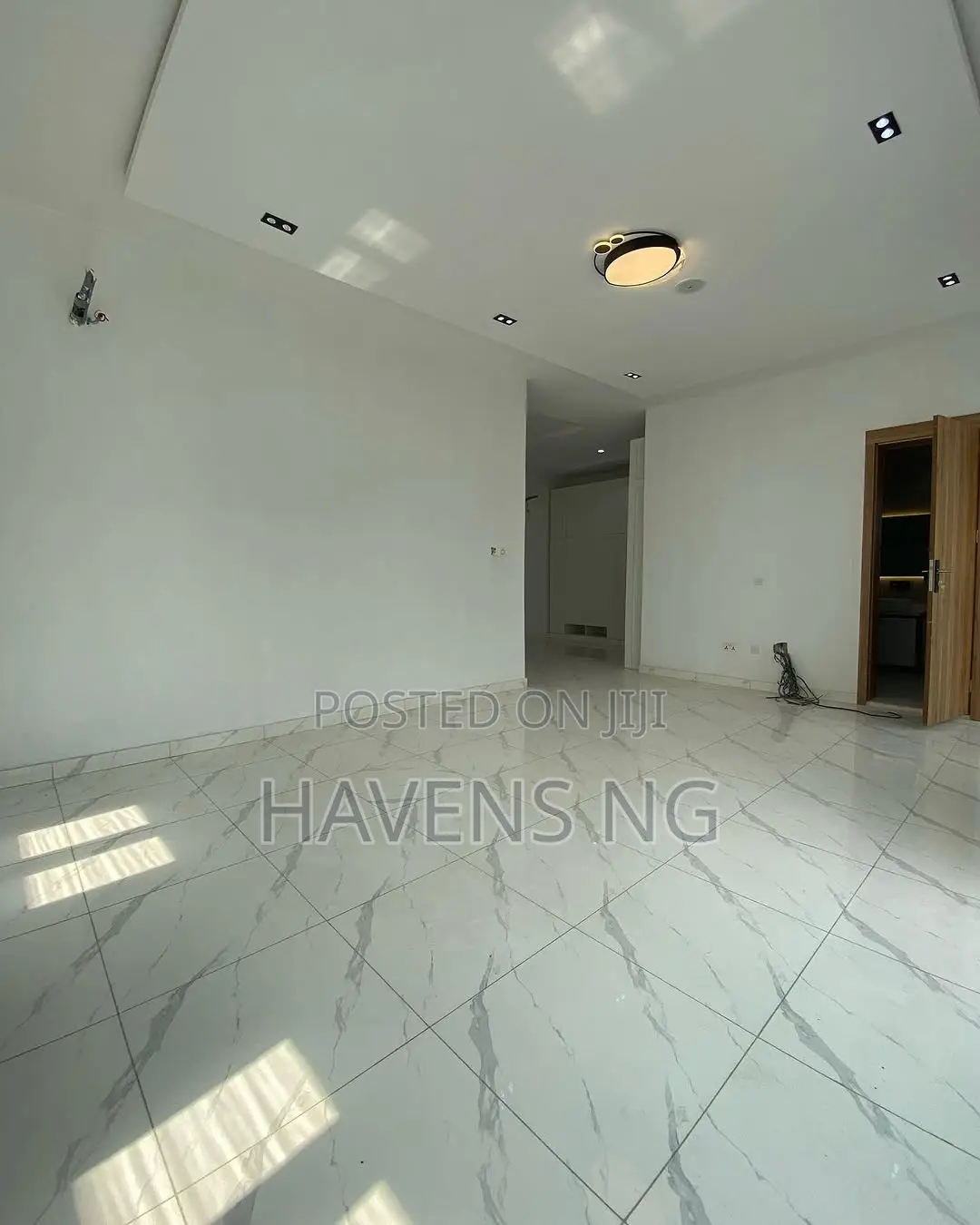 5bdrm Duplex in Sangotedo for sale