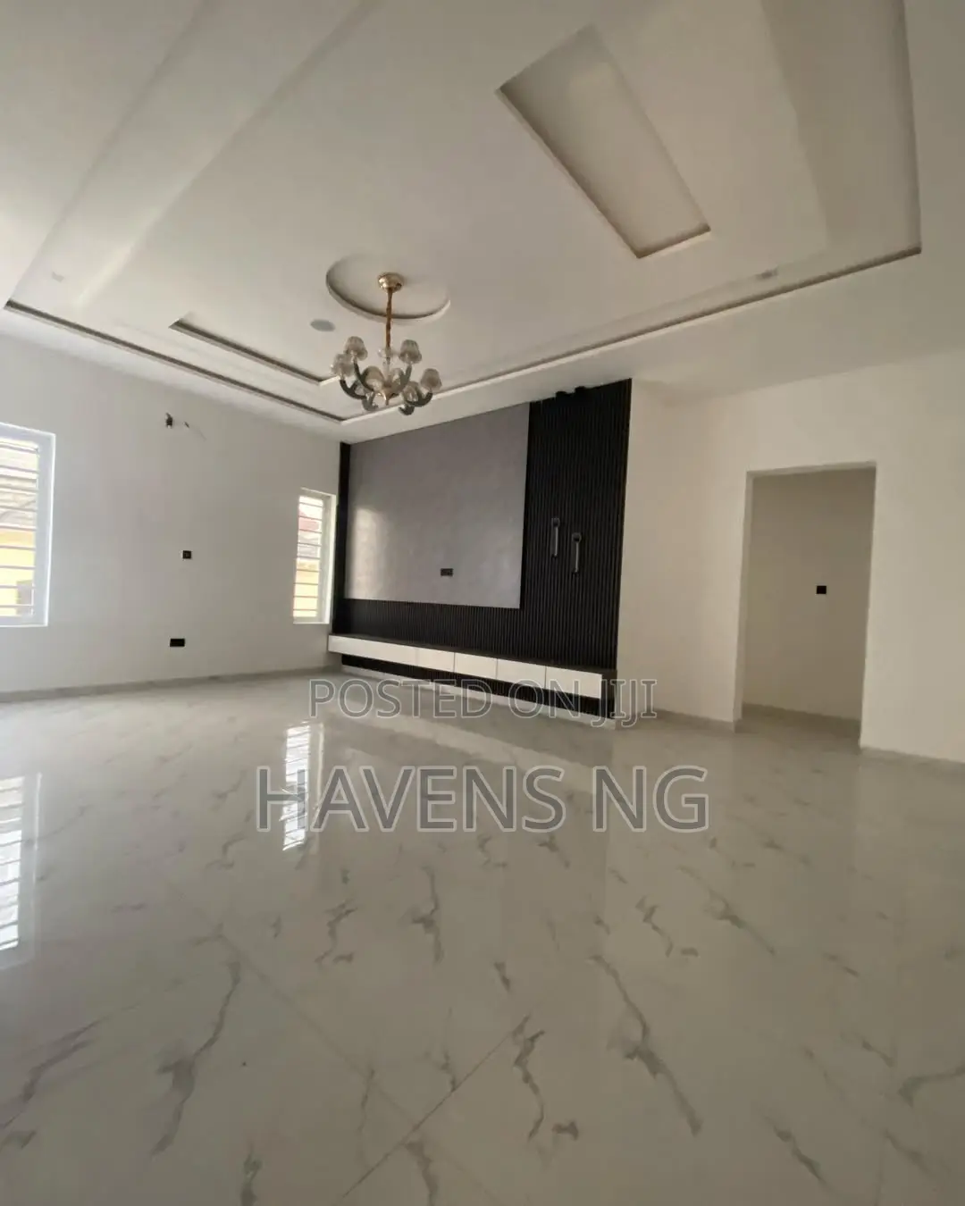 5bdrm Duplex in Ikota for rent