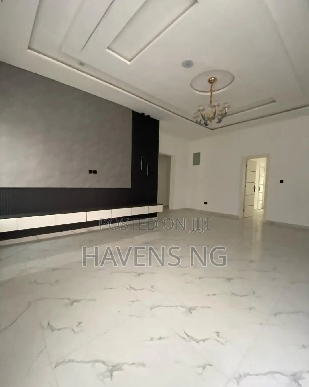 5bdrm Duplex in Ikota for rent