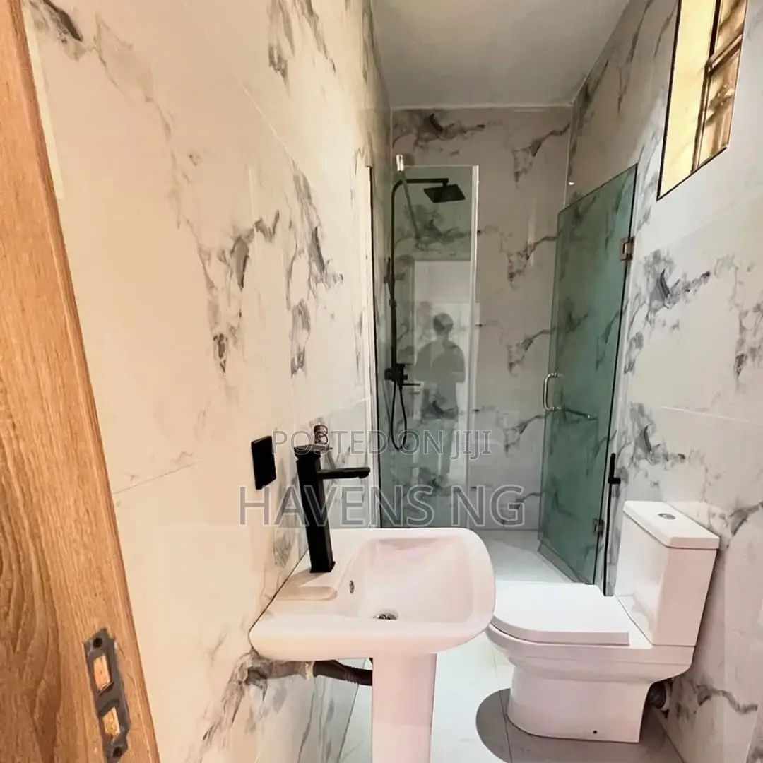 4bdrm Duplex in Lekki Phase 1 for sale