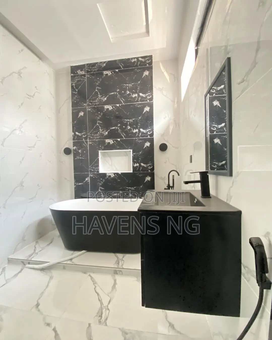 4bdrm Duplex in Ikota for sale