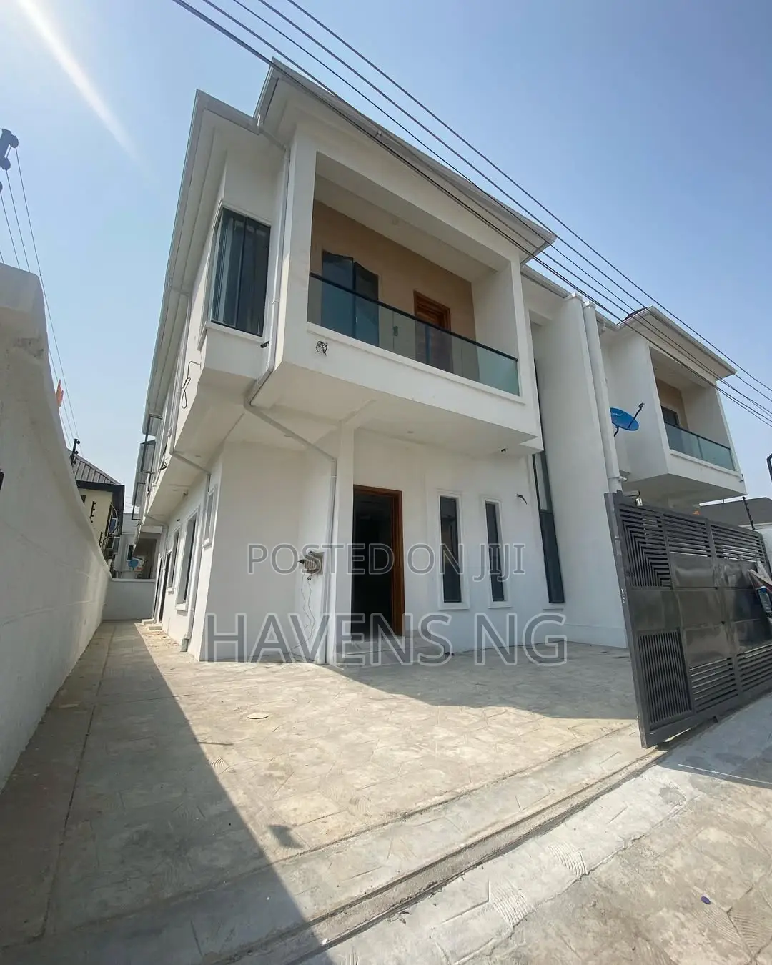 4bdrm Duplex in Ikota for sale