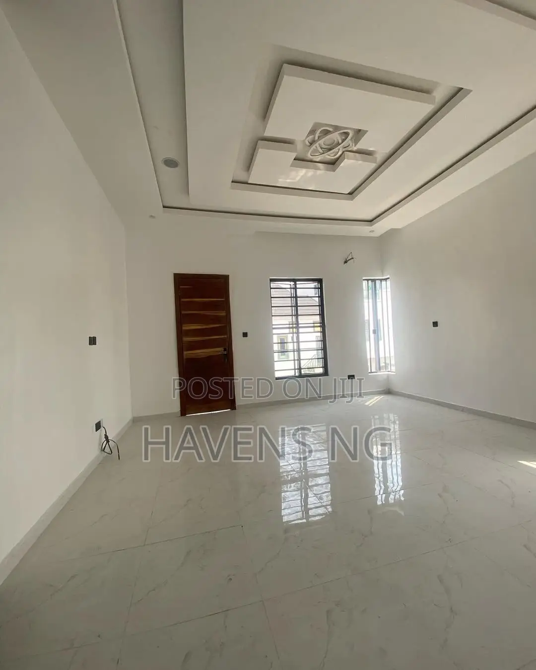 4bdrm Duplex in Ikota for sale