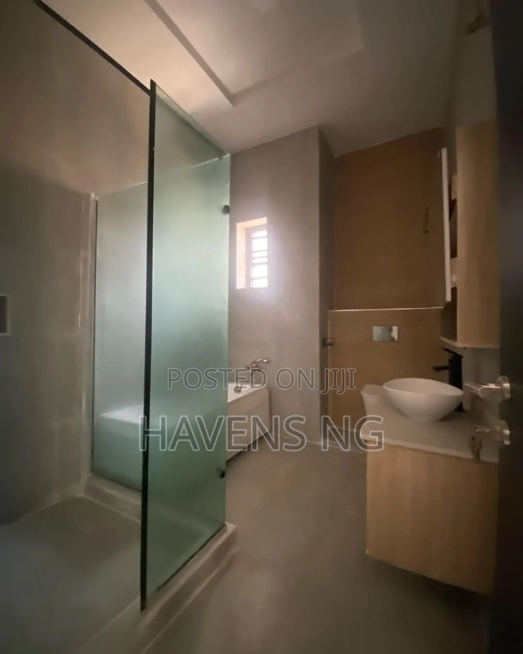 4bdrm Duplex in Ikota for sale