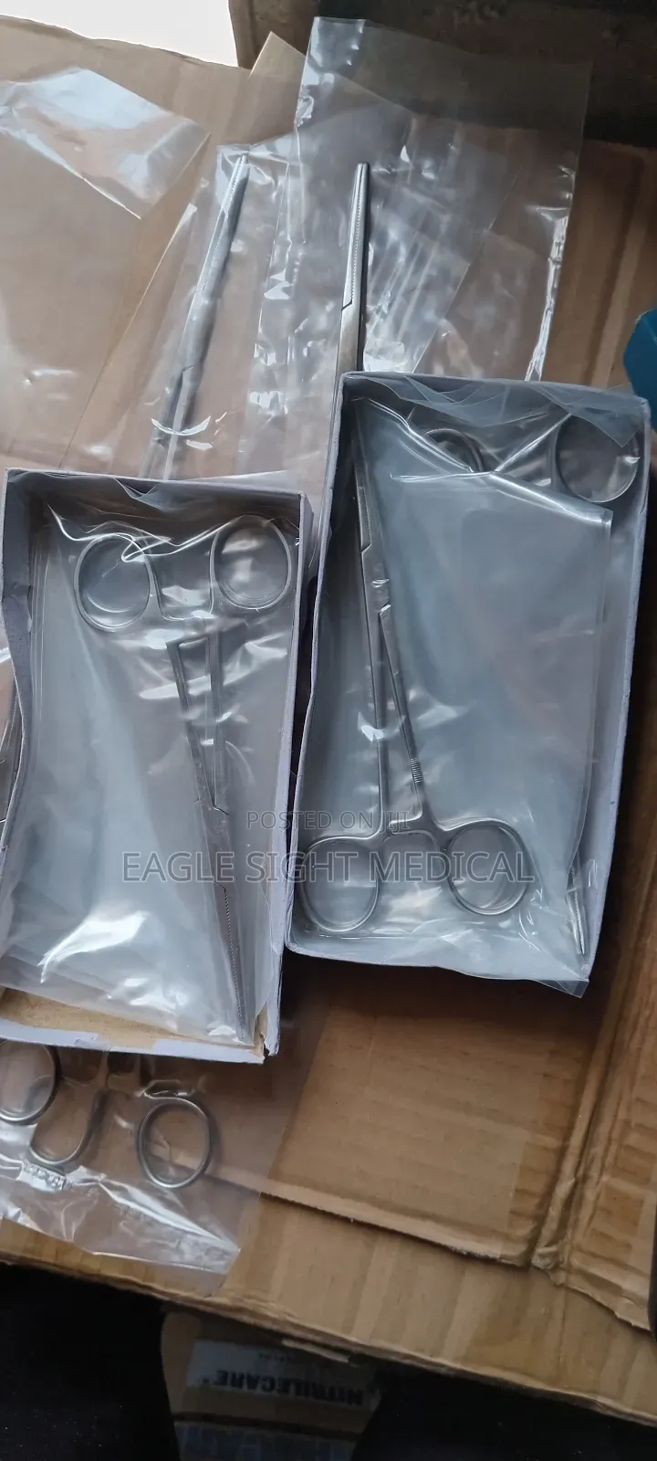 Artery Hemostatic Forceps Straght And Curve Medium