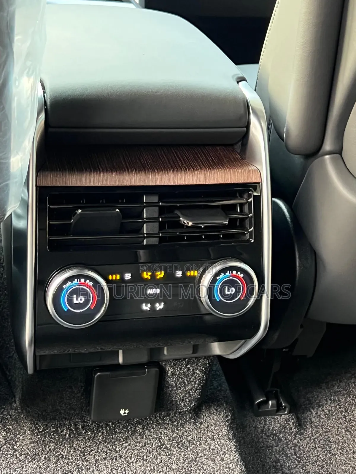 New Land Rover Range Rover Vogue 2025 White