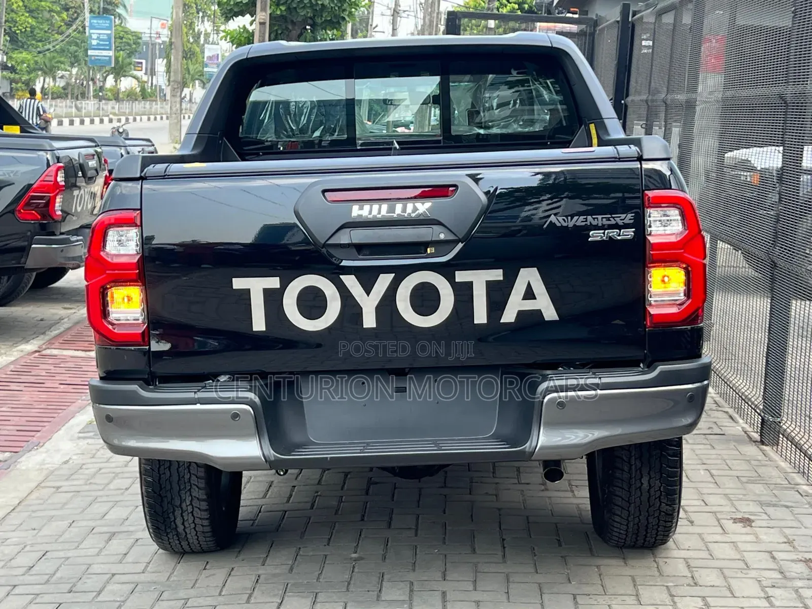 New Toyota Hilux 2025 Black