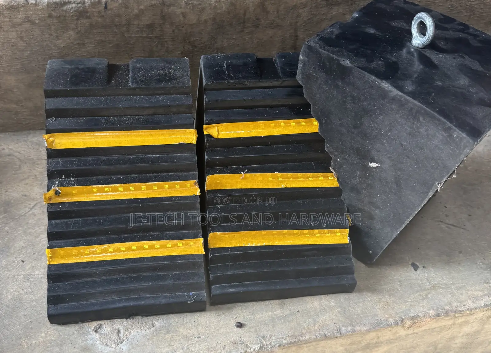Rubber Wheel Chock Truck Heavy Duty Wheel Chock