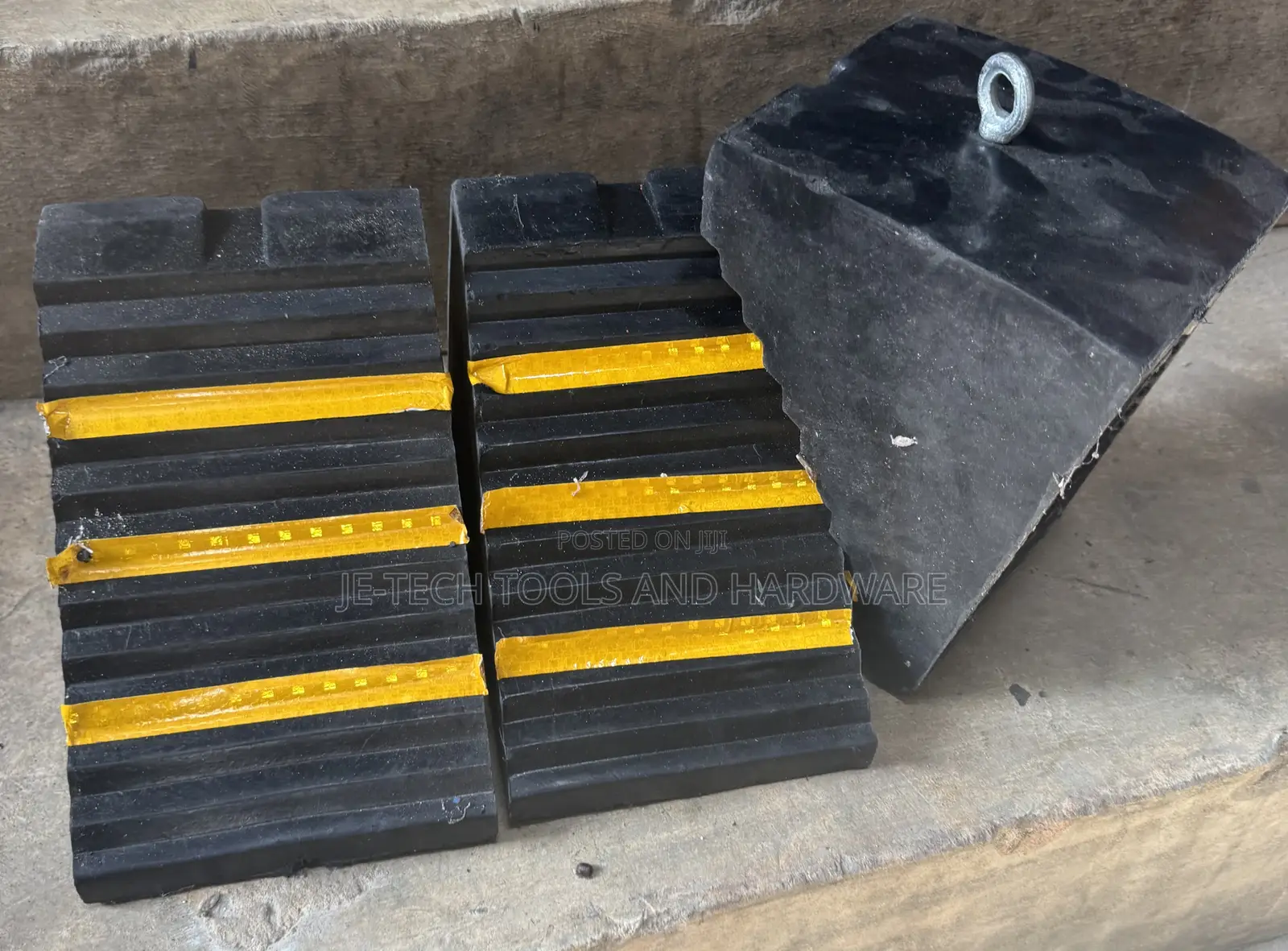 Rubber Wheel Chock Truck Heavy Duty Wheel Chock