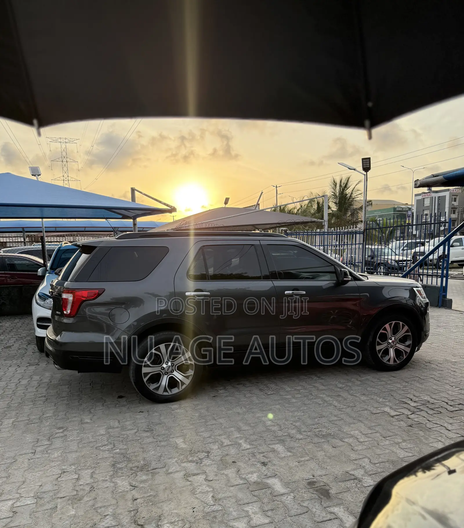 Ford Explorer Platinum AWD 2018 Gray
